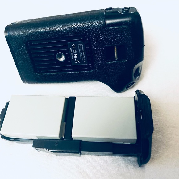 Wasabi Powder Battery Grip For Canon EOS Rebel T2i T3i T4i T5i Condition Great - Picture 5 of 6